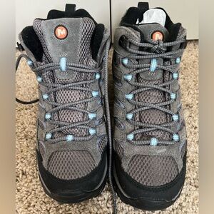 Merrell Moab 3 Women’s Waterproof Hiking Boot size 9.5